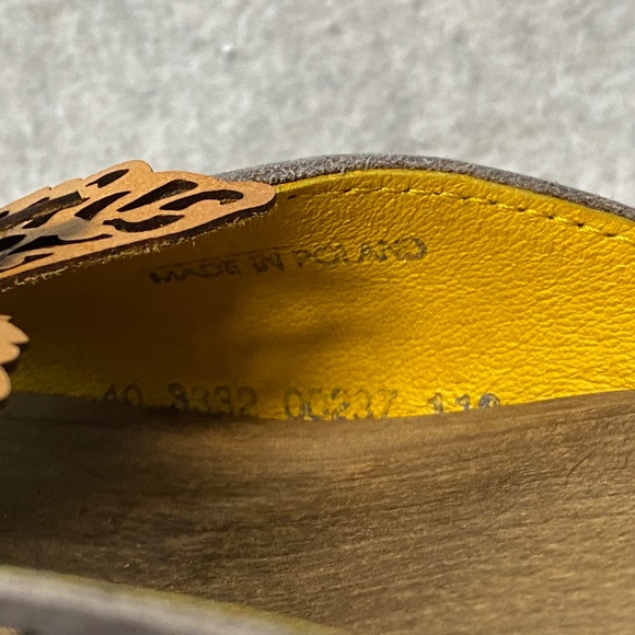 Sanita Size 40 Slip On Sandals Laser Cut Leather Flower Detail So Pretty! - Picture 11 of 12